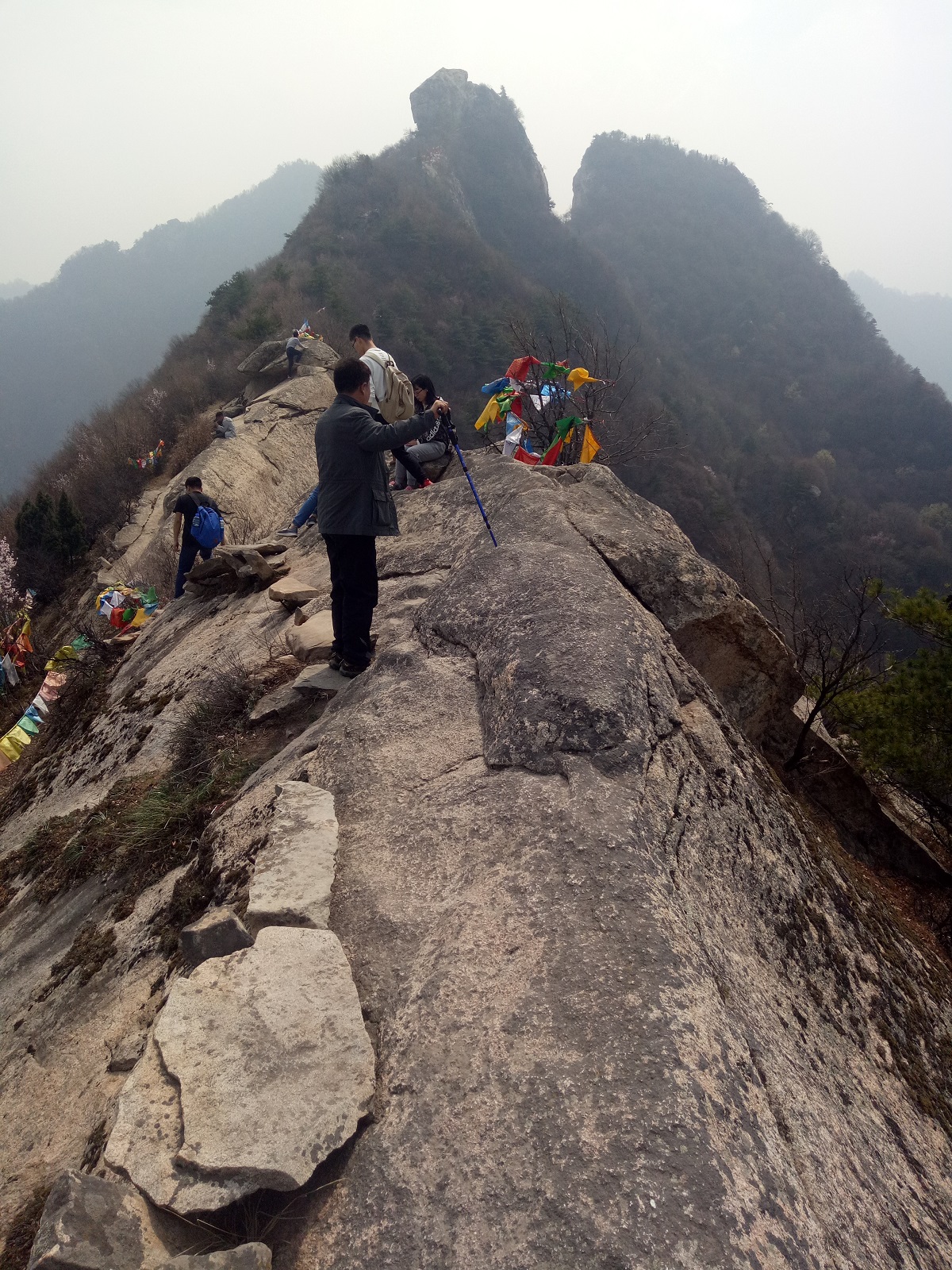陡峭的龍脊